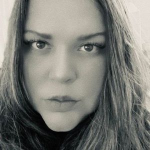 Meet your Posher, Alyne